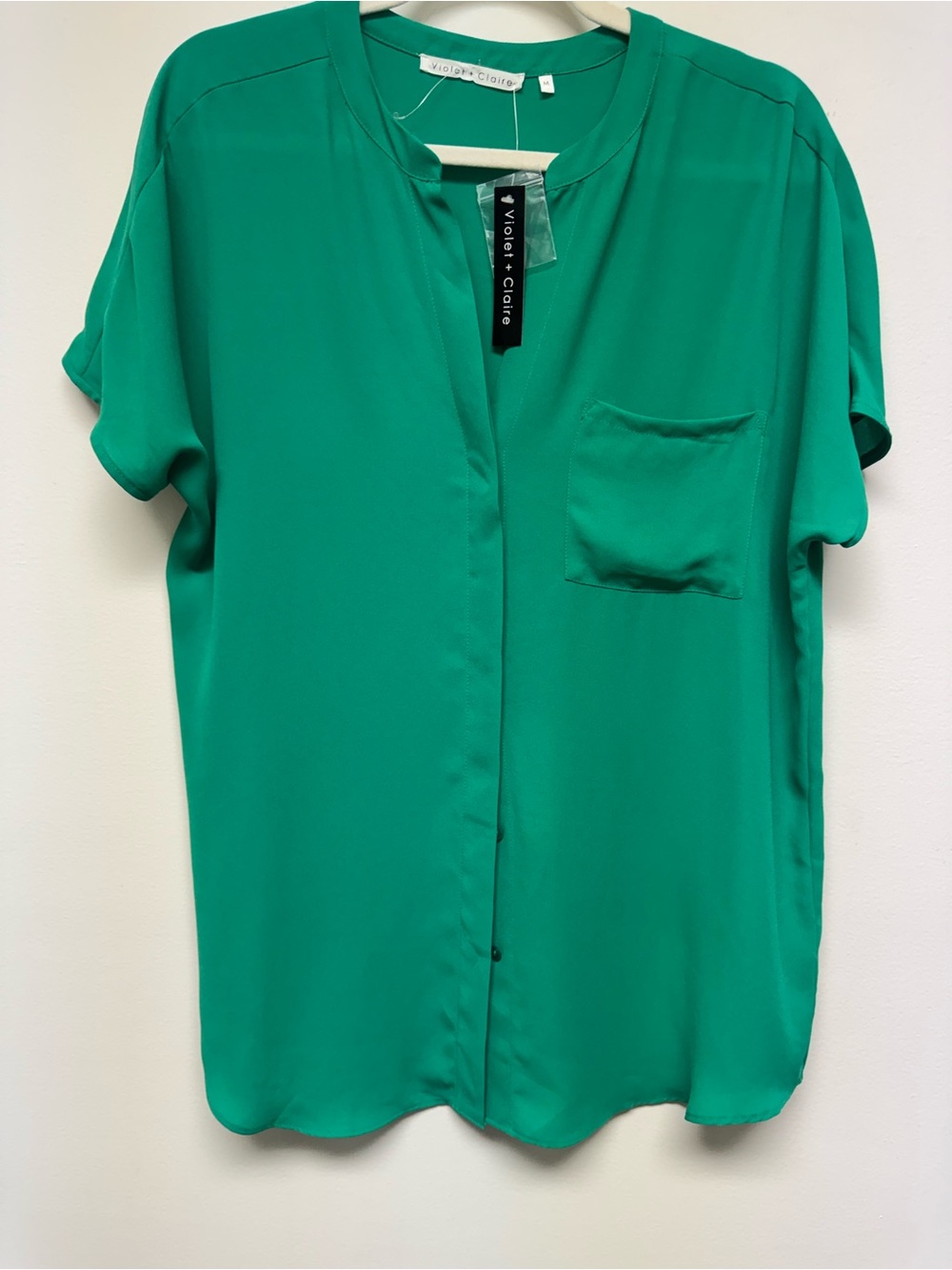 Violet & Claire Emerald Green Short Sleeve Blouse sizes M